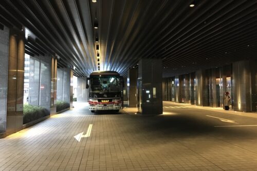 東京駅 八重洲中央口 鉄鋼ビル バス乗り場